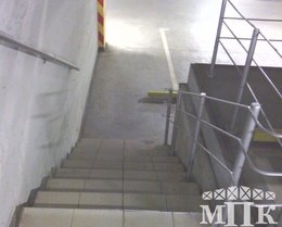Лестницы, метро Международная